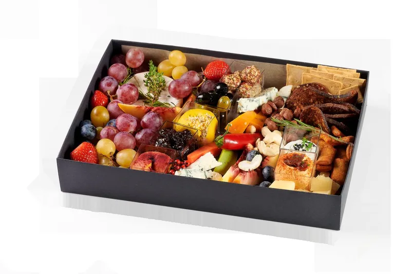 GOURMET vegetariškas rinkinys su sūriu ir vaisiais